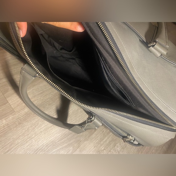 Authentic Coach Gray Designer Duffle - Picture 4 of 8